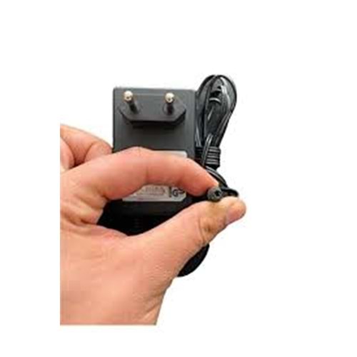 FORLINE 16V 2,5AH 5,5*2,5MM DİŞİ JAK UÇ SANTRAL ADAPTÖRÜ DHL